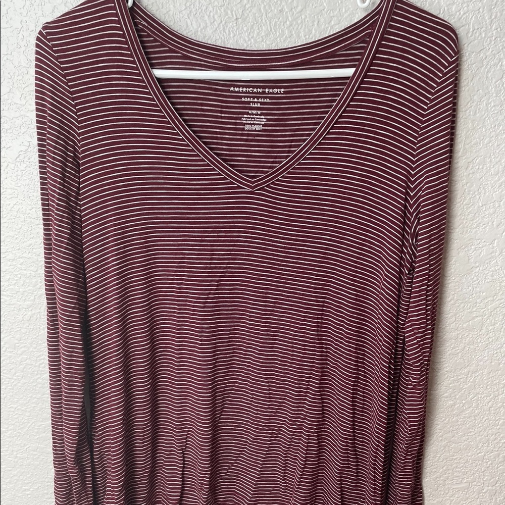 American eagle soft long sleeve maroon top